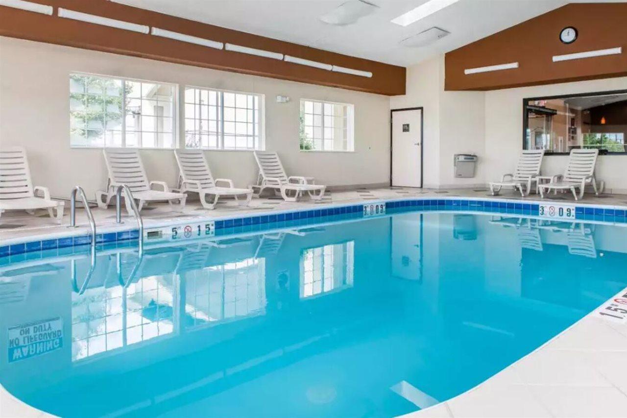 Comfort Suites Columbus Ngoại thất bức ảnh