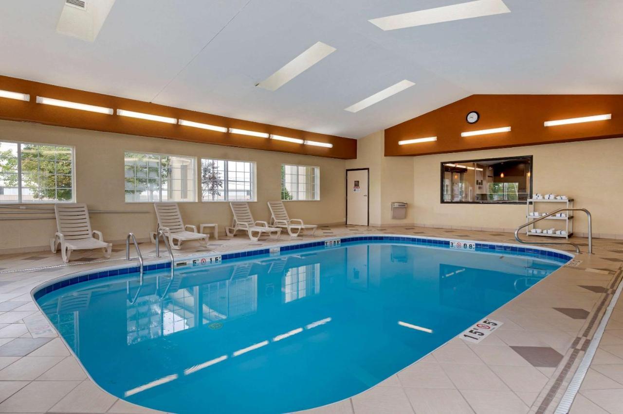 Comfort Suites Columbus Ngoại thất bức ảnh