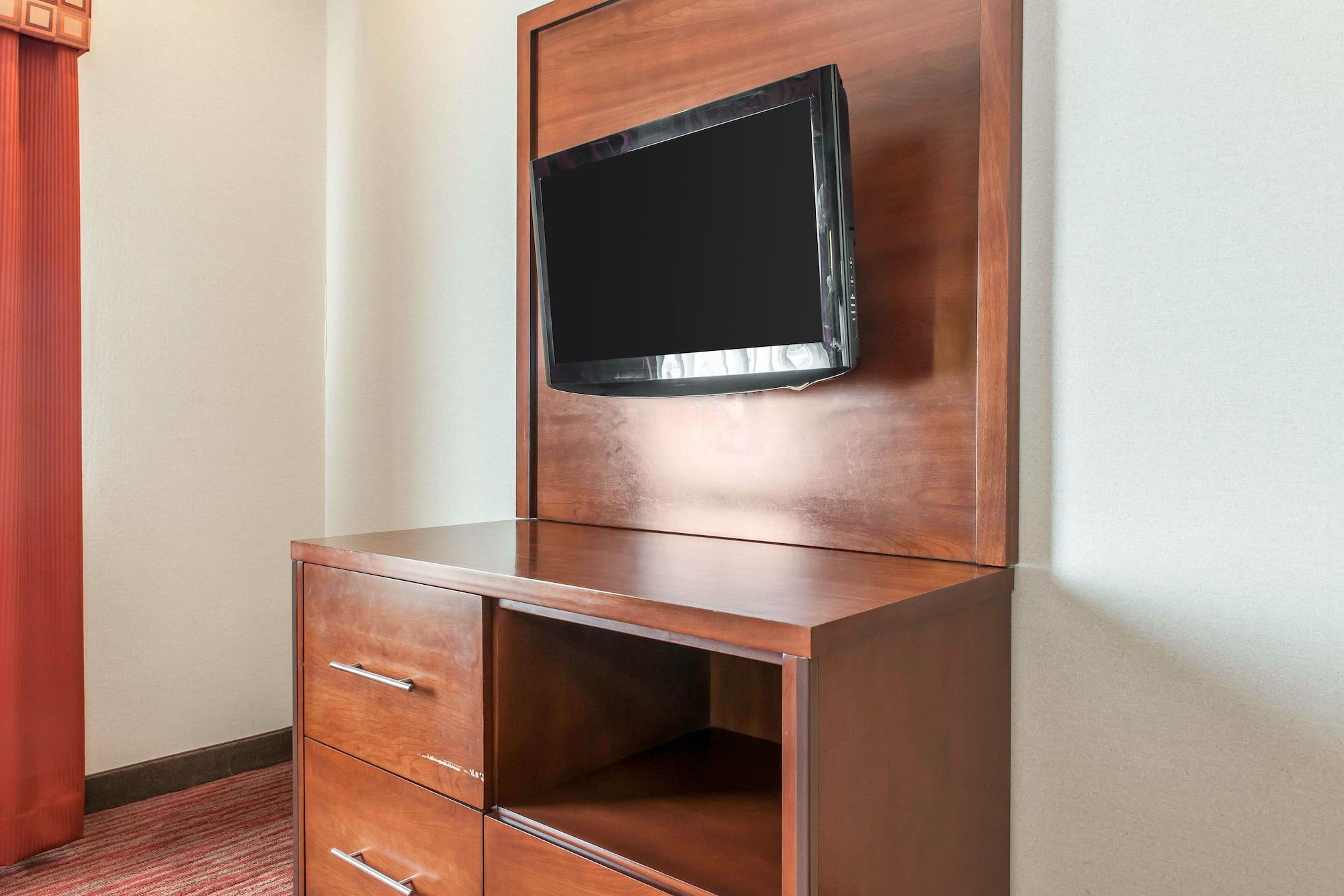 Comfort Suites Columbus Ngoại thất bức ảnh