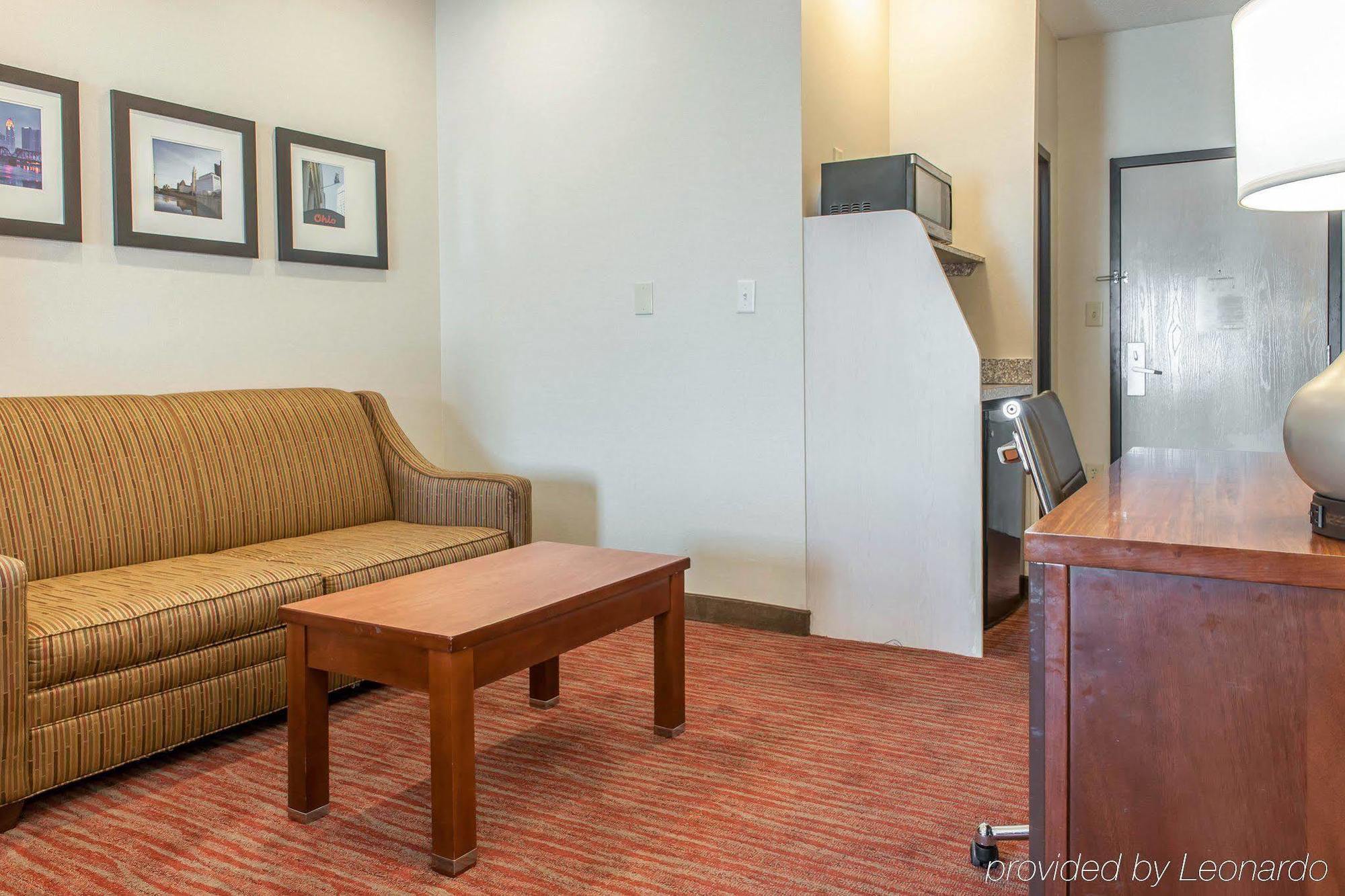 Comfort Suites Columbus Ngoại thất bức ảnh